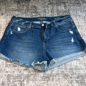 Arizona jean shorts size 17